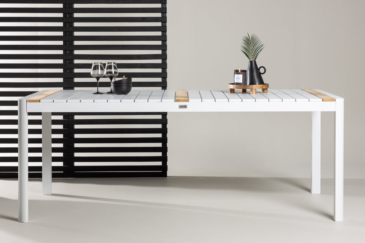 Gartentisch Nuru - Teakholz und Aluminium für Stabilität und Langlebigkeit