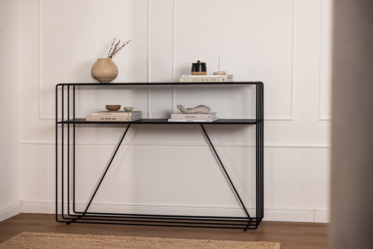 Komoda Ria – kovový dizajn s dvoma policami