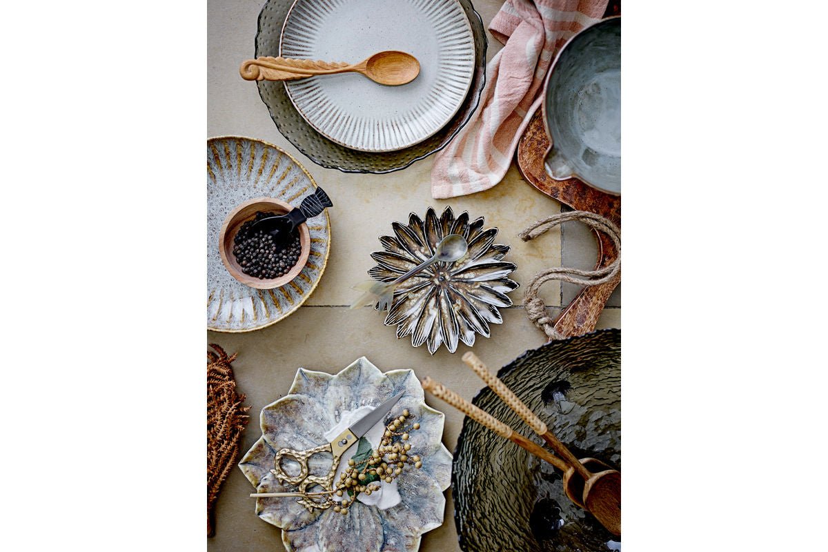 Teller Carméa – aus Steingut gefertigt