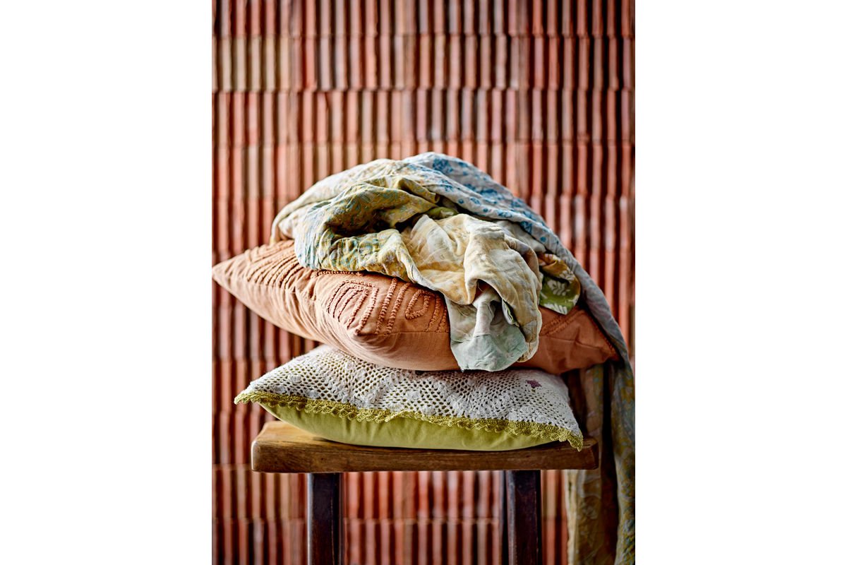 Prehoz Kalima – Ručne vyrobený prešívaný prikrývka zo sari v žltej farbe