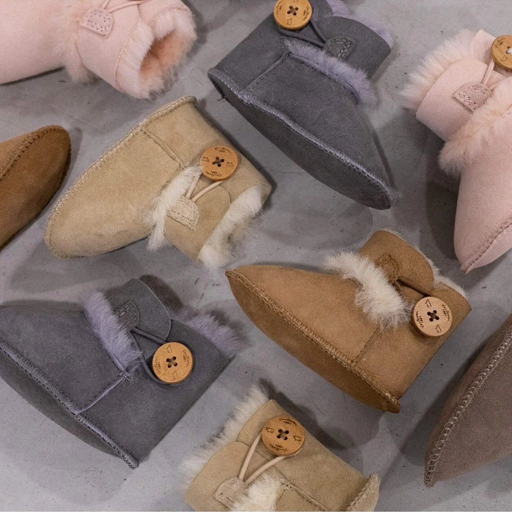 Detské papuče z ovčej vlny Noa – pravá ovčia vlna v Pieskovej, Sivej, Ružovej a Bielej