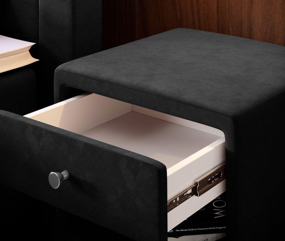 Designer Nachttisch Amy (Samt) - Luxusbetten24